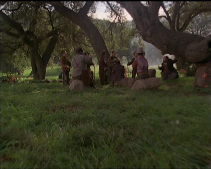 Charmed-Online-dot-517LuckyCharmed0648.jpg Charmed-Online-dot-517LuckyCharmed0648.jpg