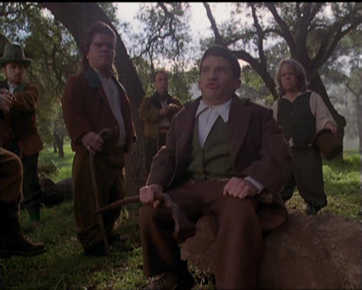 Charmed-Online-dot-517LuckyCharmed0669.jpg Charmed-Online-dot-517LuckyCharmed0669.jpg