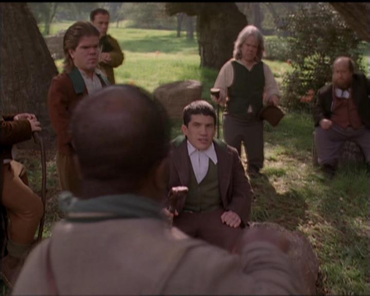 Charmed-Online-dot-517LuckyCharmed0695.jpg Charmed-Online-dot-517LuckyCharmed0695.jpg