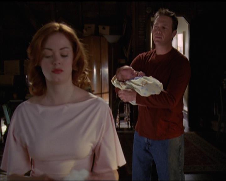 Charmed-Online-dot-517LuckyCharmed0763.jpg Charmed-Online-dot-517LuckyCharmed0763.jpg