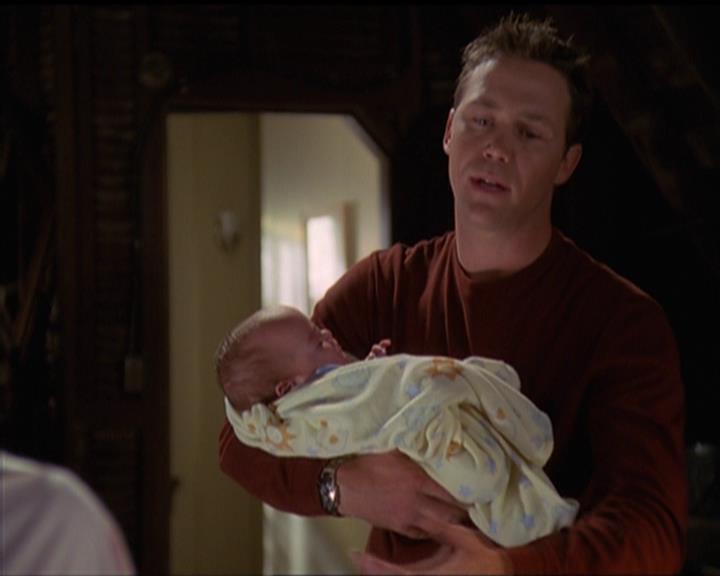 Charmed-Online-dot-517LuckyCharmed0766.jpg Charmed-Online-dot-517LuckyCharmed0766.jpg