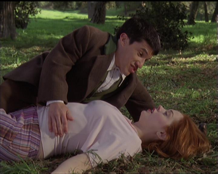 Charmed-Online-dot-517LuckyCharmed0865.jpg Charmed-Online-dot-517LuckyCharmed0865.jpg