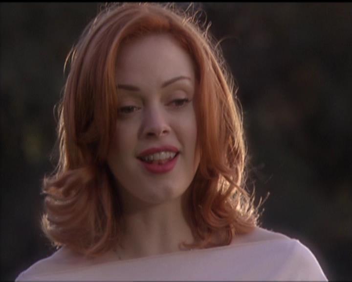 Charmed-Online-dot-517LuckyCharmed0892.jpg Charmed-Online-dot-517LuckyCharmed0892.jpg