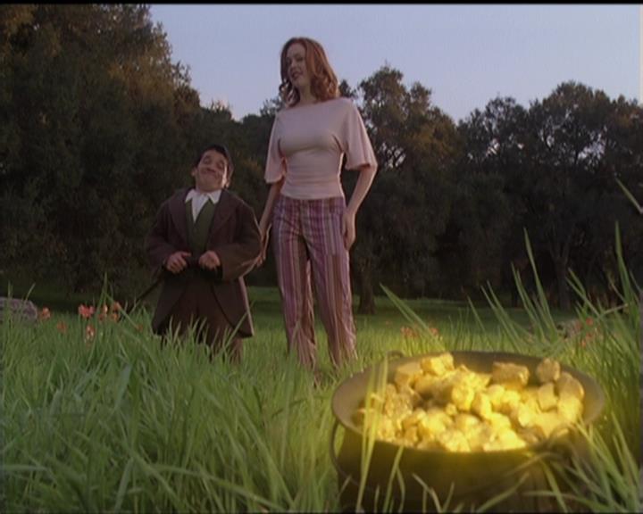 Charmed-Online-dot-517LuckyCharmed0896.jpg Charmed-Online-dot-517LuckyCharmed0896.jpg