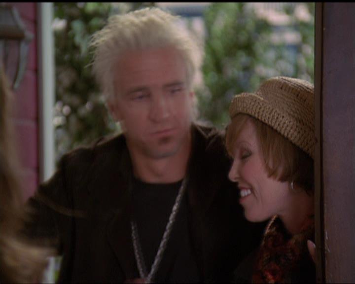 Charmed-Online-dot-517LuckyCharmed1056.jpg Charmed-Online-dot-517LuckyCharmed1056.jpg