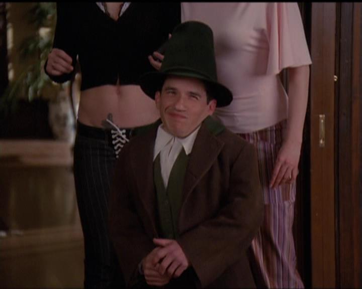 Charmed-Online-dot-517LuckyCharmed1067.jpg Charmed-Online-dot-517LuckyCharmed1067.jpg