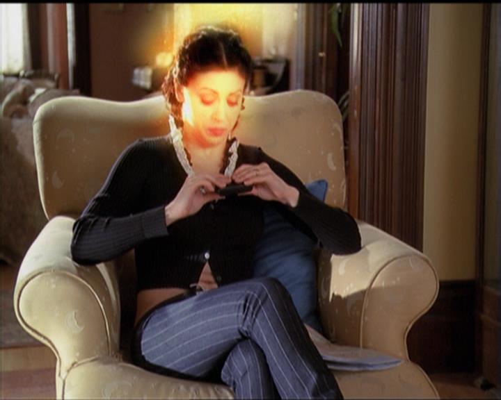 Charmed-Online-dot-517LuckyCharmed1225.jpg Charmed-Online-dot-517LuckyCharmed1225.jpg