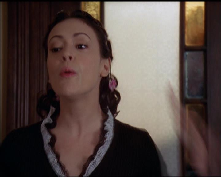 Charmed-Online-dot-517LuckyCharmed1243.jpg Charmed-Online-dot-517LuckyCharmed1243.jpg