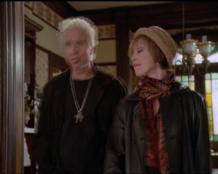 Charmed-Online-dot-517LuckyCharmed1299.jpg Charmed-Online-dot-517LuckyCharmed1299.jpg