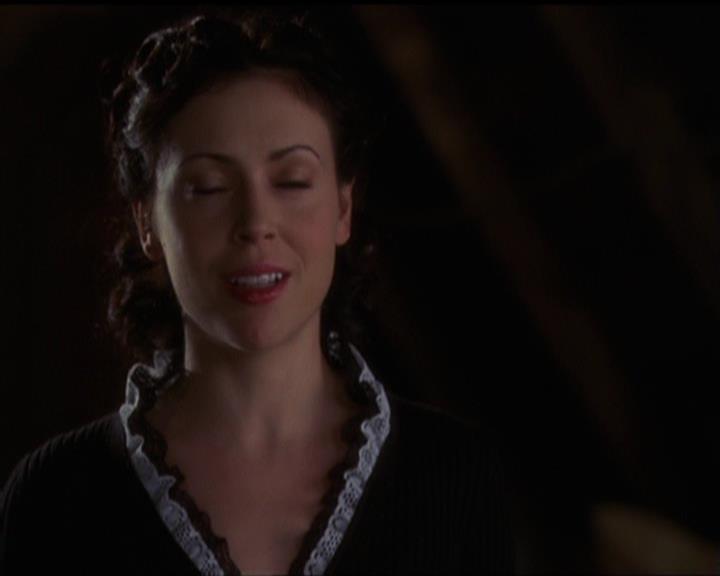 Charmed-Online-dot-517LuckyCharmed1575.jpg Charmed-Online-dot-517LuckyCharmed1575.jpg