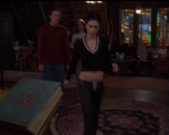 Charmed-Online-dot-517LuckyCharmed1648.jpg Charmed-Online-dot-517LuckyCharmed1648.jpg