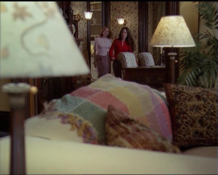 Charmed-Online-dot-517LuckyCharmed1830.jpg Charmed-Online-dot-517LuckyCharmed1830.jpg