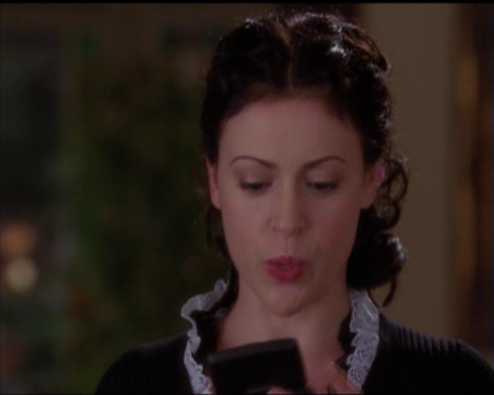 Charmed-Online-dot-517LuckyCharmed1876.jpg Charmed-Online-dot-517LuckyCharmed1876.jpg