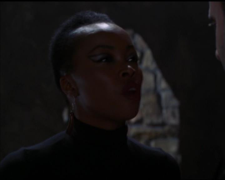 Charmed-Online-dot-517LuckyCharmed1945.jpg Charmed-Online-dot-517LuckyCharmed1945.jpg