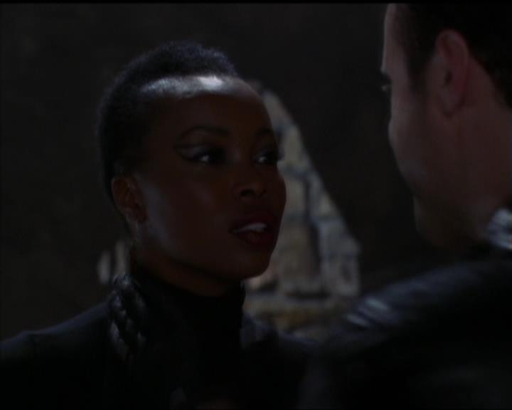 Charmed-Online-dot-517LuckyCharmed1948.jpg Charmed-Online-dot-517LuckyCharmed1948.jpg