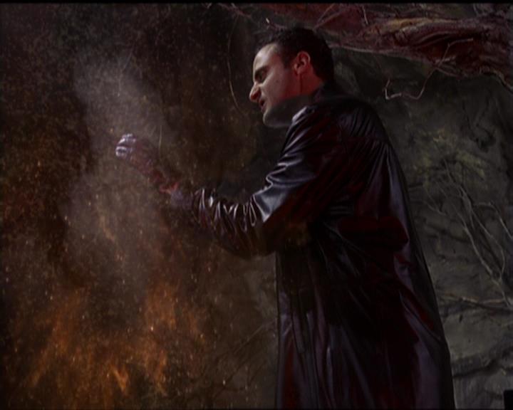 Charmed-Online-dot-517LuckyCharmed1952.jpg Charmed-Online-dot-517LuckyCharmed1952.jpg