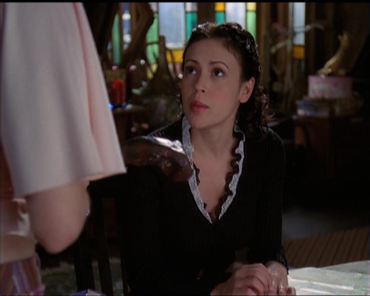 Charmed-Online-dot-517LuckyCharmed2003.jpg Charmed-Online-dot-517LuckyCharmed2003.jpg
