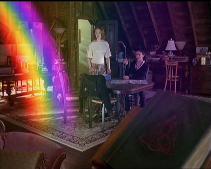 Charmed-Online-dot-517LuckyCharmed2033.jpg Charmed-Online-dot-517LuckyCharmed2033.jpg