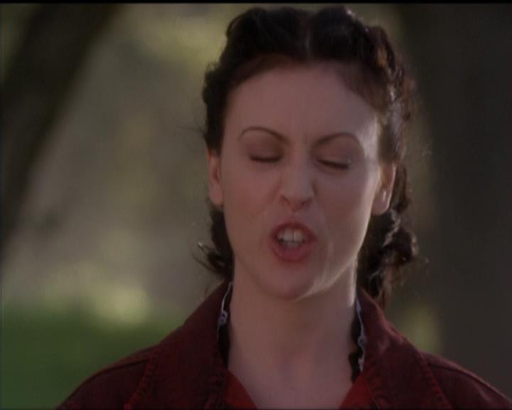 Charmed-Online-dot-517LuckyCharmed2105.jpg Charmed-Online-dot-517LuckyCharmed2105.jpg