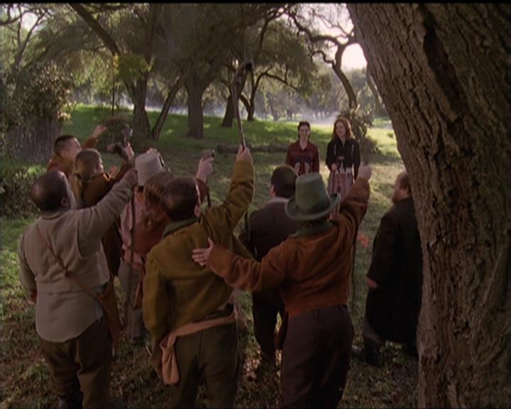 Charmed-Online-dot-517LuckyCharmed2109.jpg Charmed-Online-dot-517LuckyCharmed2109.jpg