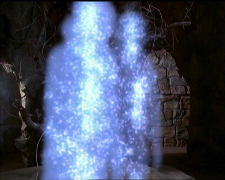 Charmed-Online-dot-517LuckyCharmed2119.jpg Charmed-Online-dot-517LuckyCharmed2119.jpg