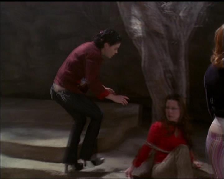 Charmed-Online-dot-517LuckyCharmed2124.jpg Charmed-Online-dot-517LuckyCharmed2124.jpg