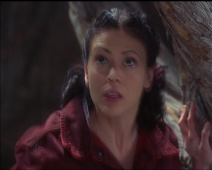 Charmed-Online-dot-517LuckyCharmed2155.jpg Charmed-Online-dot-517LuckyCharmed2155.jpg