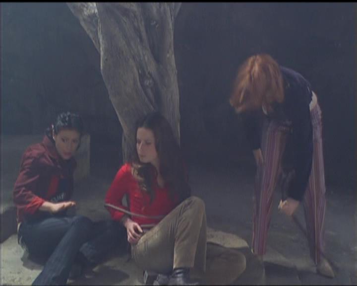 Charmed-Online-dot-517LuckyCharmed2175.jpg Charmed-Online-dot-517LuckyCharmed2175.jpg