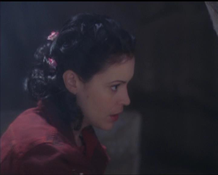 Charmed-Online-dot-517LuckyCharmed2182.jpg Charmed-Online-dot-517LuckyCharmed2182.jpg