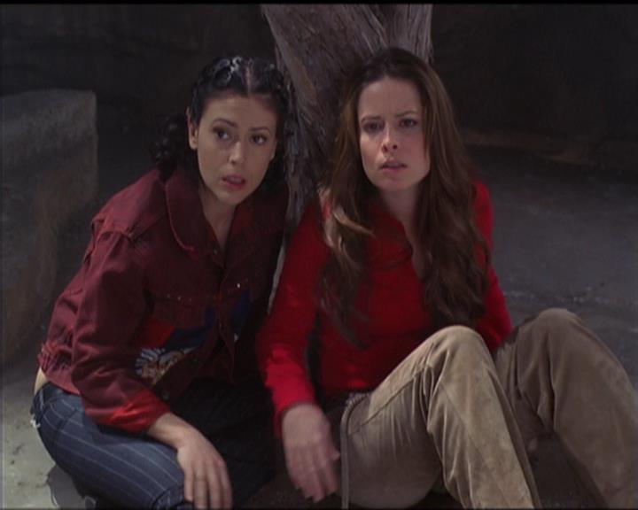 Charmed-Online-dot-517LuckyCharmed2197.jpg Charmed-Online-dot-517LuckyCharmed2197.jpg