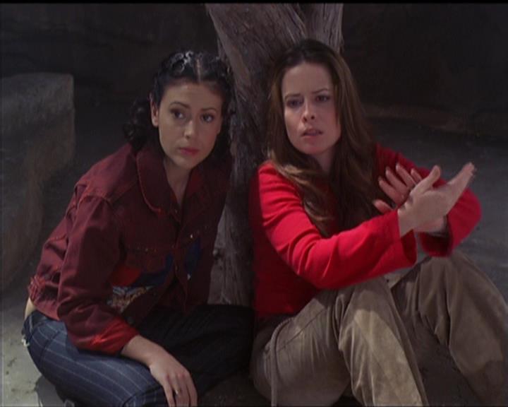 Charmed-Online-dot-517LuckyCharmed2198.jpg Charmed-Online-dot-517LuckyCharmed2198.jpg