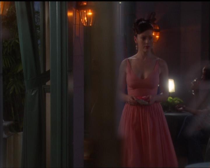 Charmed-Online-dot-517LuckyCharmed2390.jpg Charmed-Online-dot-517LuckyCharmed2390.jpg