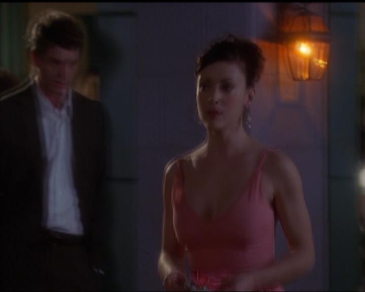 Charmed-Online-dot-517LuckyCharmed2394.jpg Charmed-Online-dot-517LuckyCharmed2394.jpg