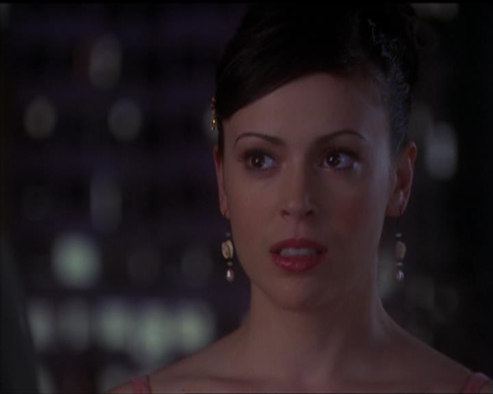 Charmed-Online-dot-517LuckyCharmed2421.jpg Charmed-Online-dot-517LuckyCharmed2421.jpg