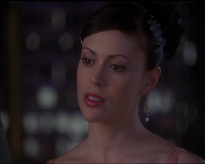 Charmed-Online-dot-517LuckyCharmed2433.jpg Charmed-Online-dot-517LuckyCharmed2433.jpg