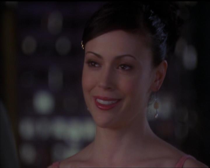 Charmed-Online-dot-517LuckyCharmed2453.jpg Charmed-Online-dot-517LuckyCharmed2453.jpg