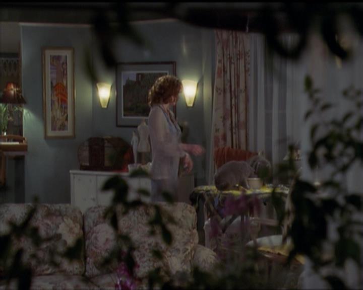 Charmed-Online-dot-518CatHouse0025.jpg Charmed-Online-dot-518CatHouse0025.jpg