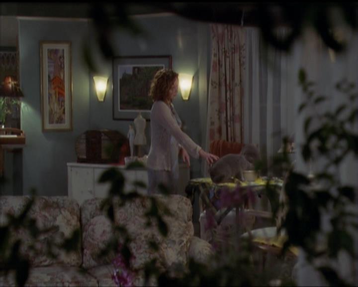 Charmed-Online-dot-518CatHouse0027.jpg Charmed-Online-dot-518CatHouse0027.jpg