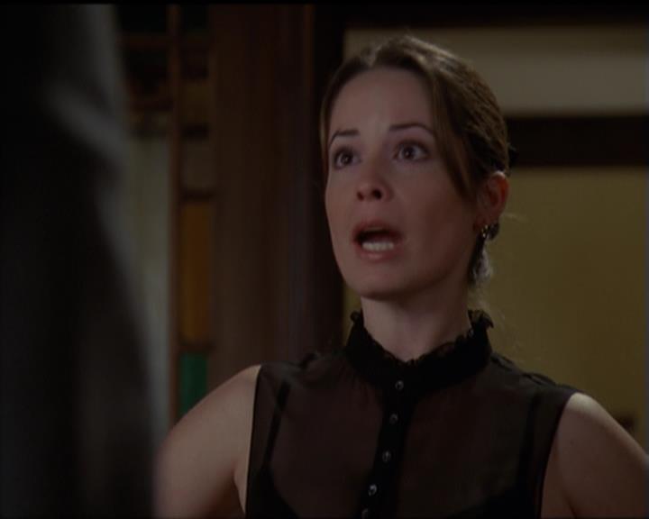 Charmed-Online-dot-518CatHouse0163.jpg Charmed-Online-dot-518CatHouse0163.jpg