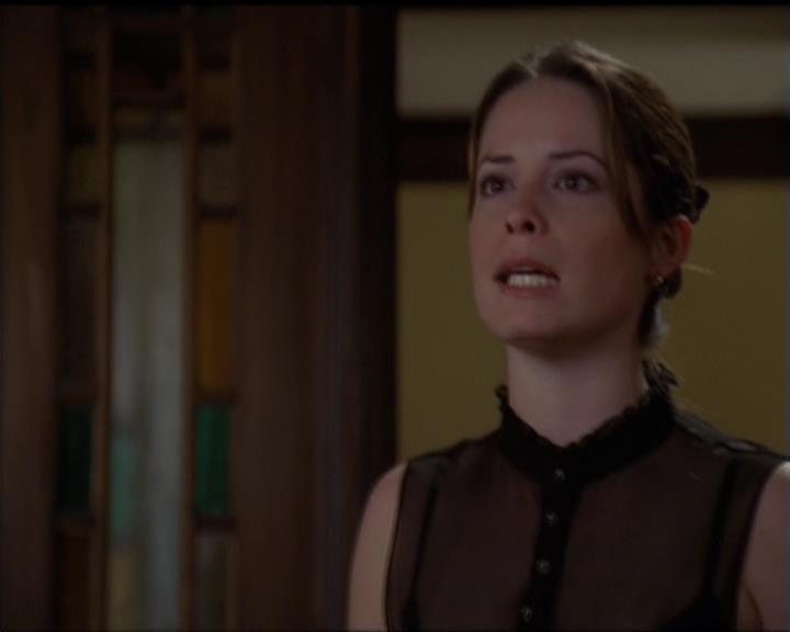 Charmed-Online-dot-518CatHouse0172.jpg Charmed-Online-dot-518CatHouse0172.jpg