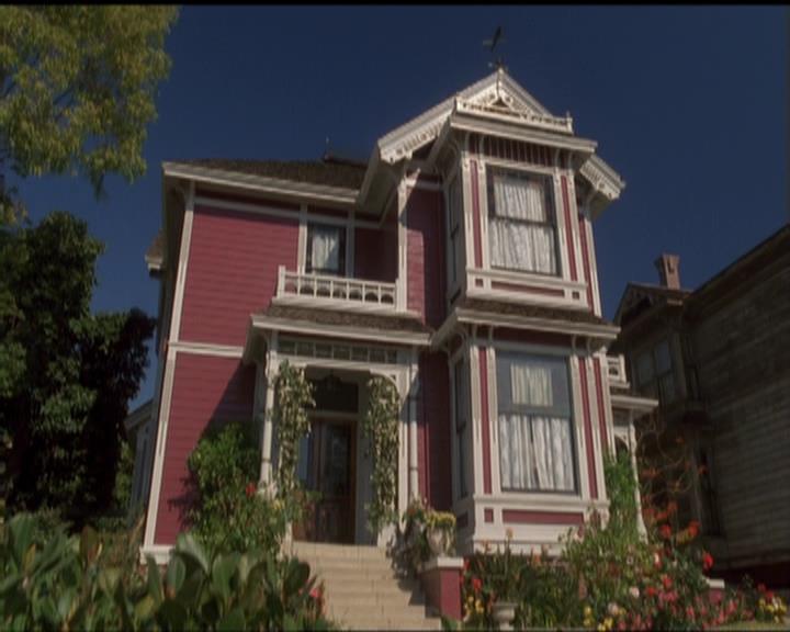 Charmed-Online-dot-518CatHouse0274.jpg Charmed-Online-dot-518CatHouse0274.jpg