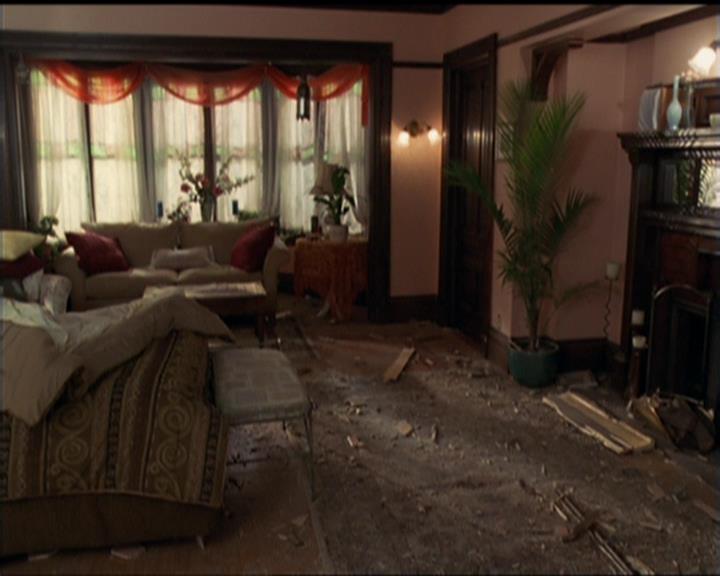 Charmed-Online-dot-518CatHouse0275.jpg Charmed-Online-dot-518CatHouse0275.jpg