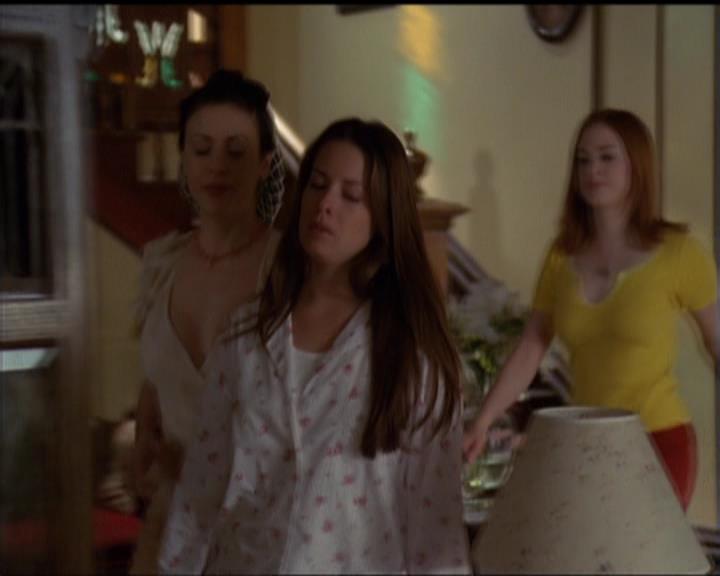 Charmed-Online-dot-518CatHouse0299.jpg Charmed-Online-dot-518CatHouse0299.jpg