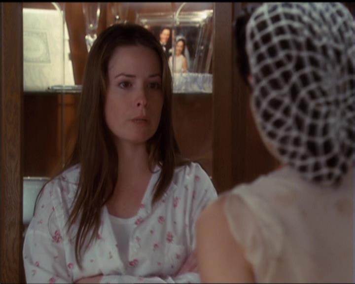 Charmed-Online-dot-518CatHouse0375.jpg Charmed-Online-dot-518CatHouse0375.jpg