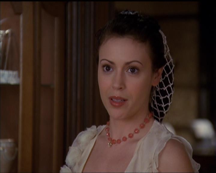 Charmed-Online-dot-518CatHouse0395.jpg Charmed-Online-dot-518CatHouse0395.jpg