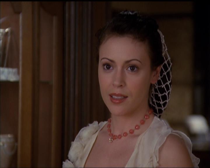 Charmed-Online-dot-518CatHouse0396.jpg Charmed-Online-dot-518CatHouse0396.jpg