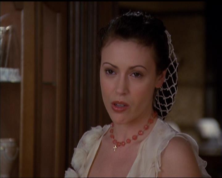 Charmed-Online-dot-518CatHouse0399.jpg Charmed-Online-dot-518CatHouse0399.jpg