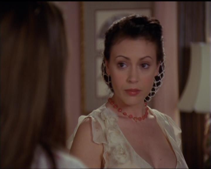 Charmed-Online-dot-518CatHouse0402.jpg Charmed-Online-dot-518CatHouse0402.jpg