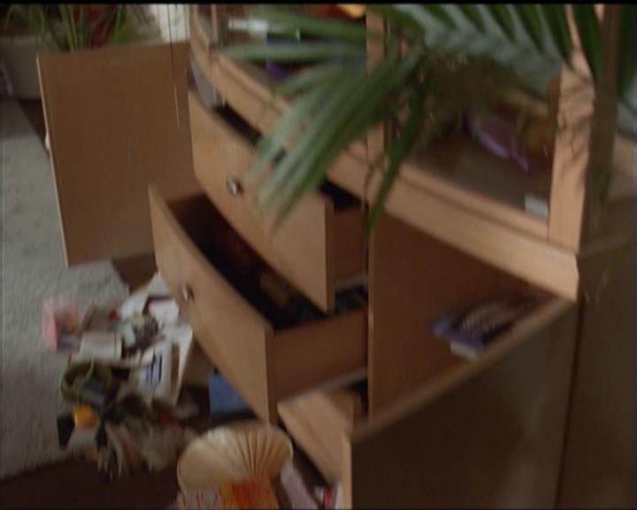 Charmed-Online-dot-518CatHouse0418.jpg Charmed-Online-dot-518CatHouse0418.jpg