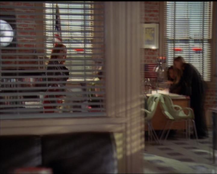 Charmed-Online-dot-518CatHouse0470.jpg Charmed-Online-dot-518CatHouse0470.jpg